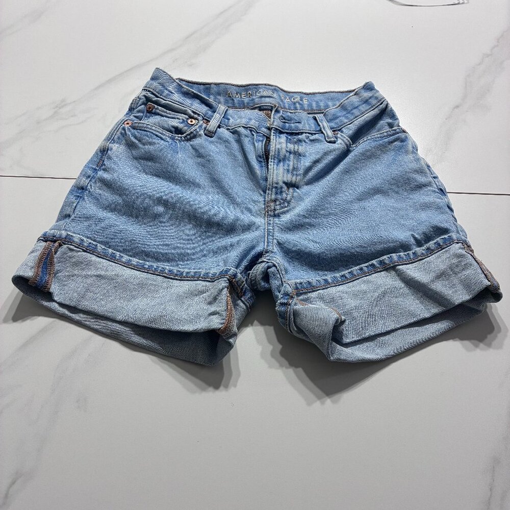 American Eagle Strigid Super High-waisted Relax denim shorts w/cuffed Hem SZ 000